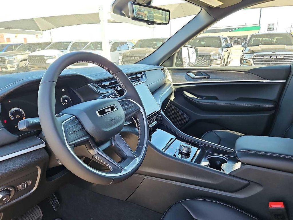 new 2025 Jeep Grand Cherokee L car, priced at $51,160