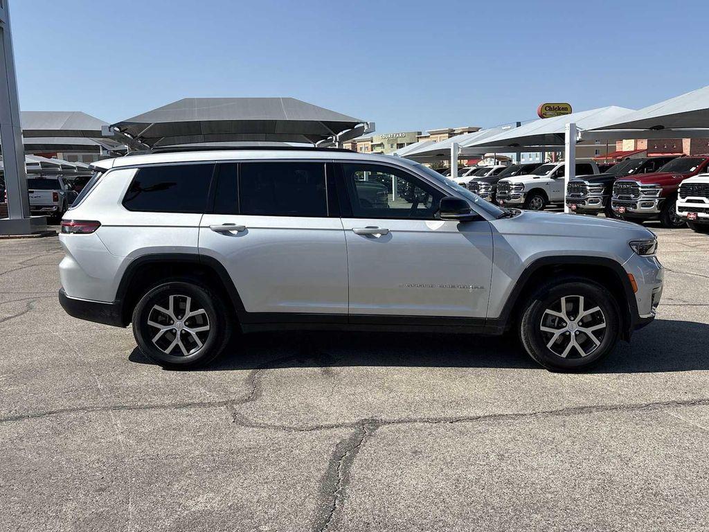 used 2024 Jeep Grand Cherokee L car