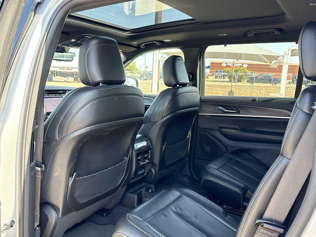 used 2024 Jeep Grand Cherokee L car
