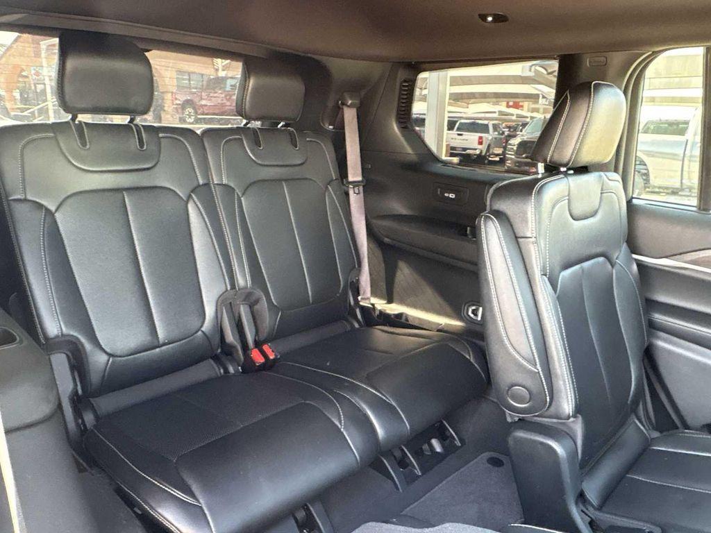 used 2024 Jeep Grand Cherokee L car