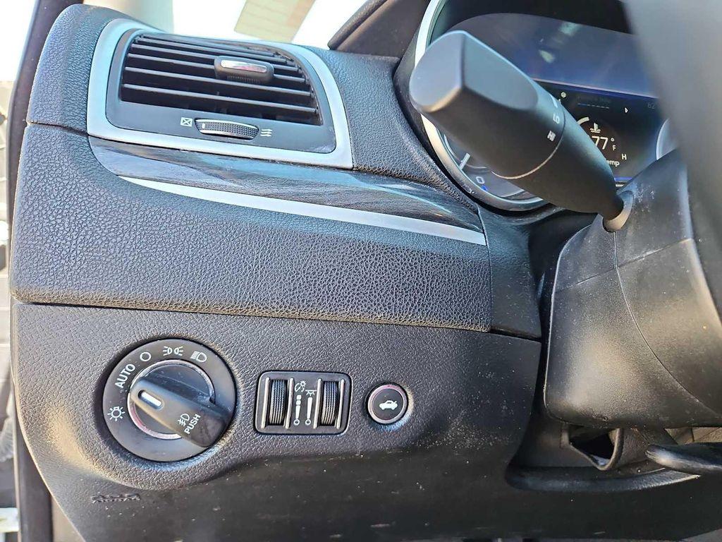 used 2022 Chrysler 300 car, priced at $27,400