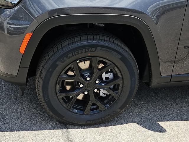 new 2024 Jeep Grand Cherokee L car, priced at $45,030