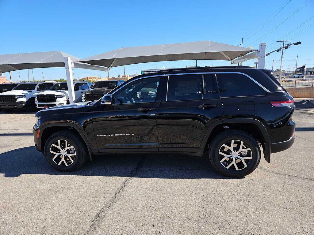 new 2025 Jeep Grand Cherokee car, priced at $43,185