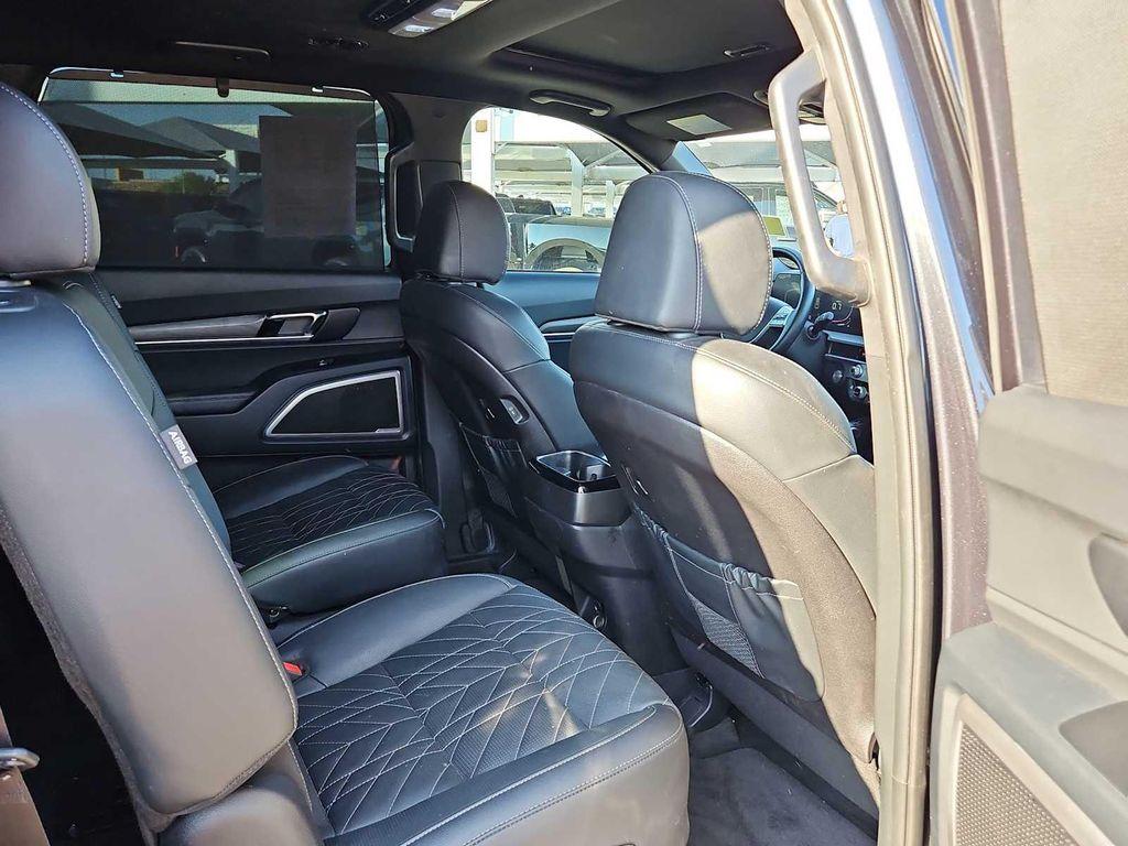 used 2024 Kia Telluride car, priced at $44,197