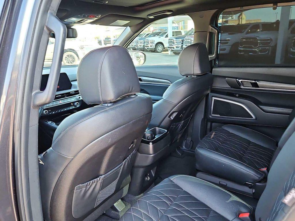 used 2024 Kia Telluride car, priced at $44,197