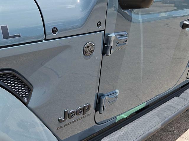 new 2025 Jeep Gladiator car, priced at $49,550