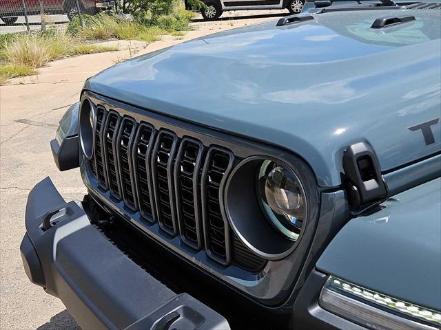 new 2025 Jeep Gladiator car, priced at $49,550