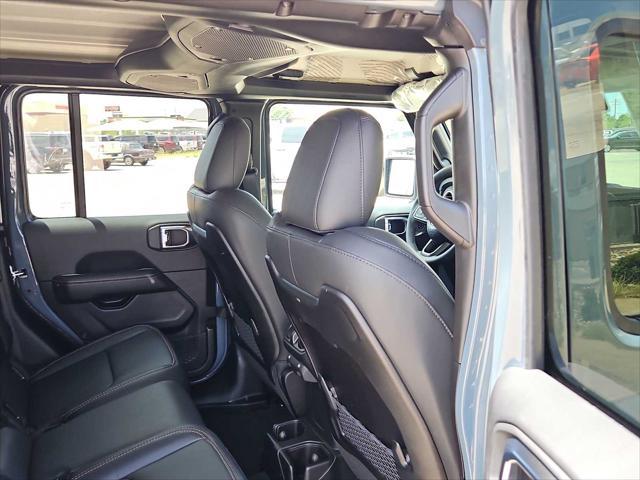 new 2025 Jeep Gladiator car, priced at $49,550