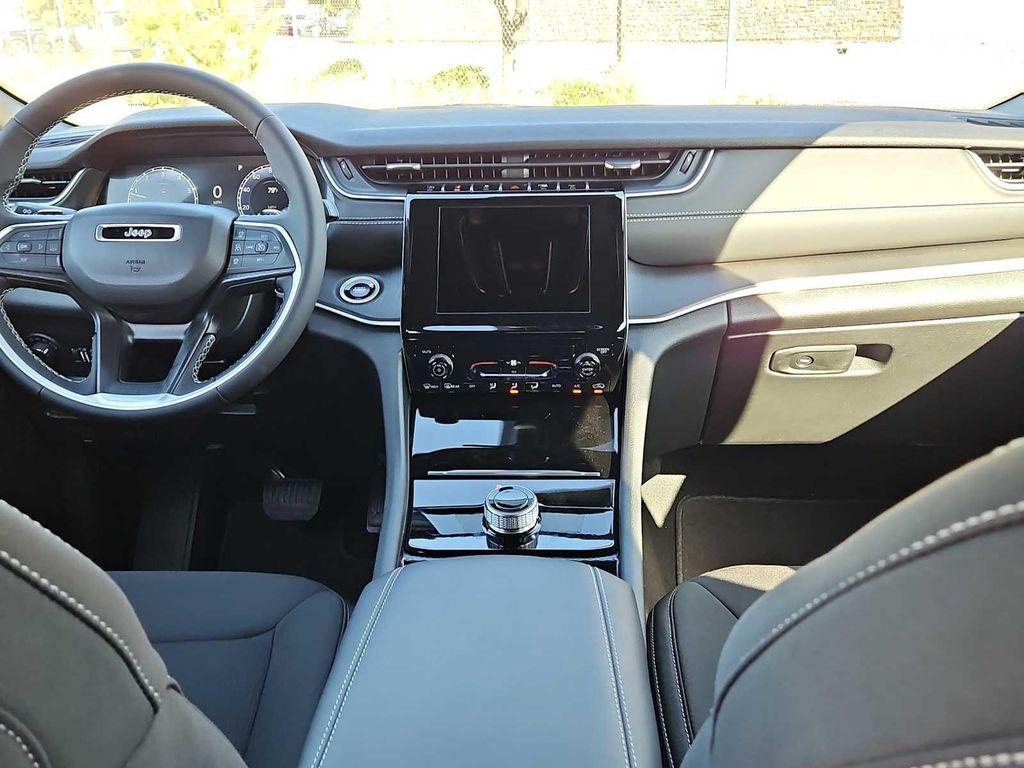 used 2025 Jeep Grand Cherokee car, priced at $35,954