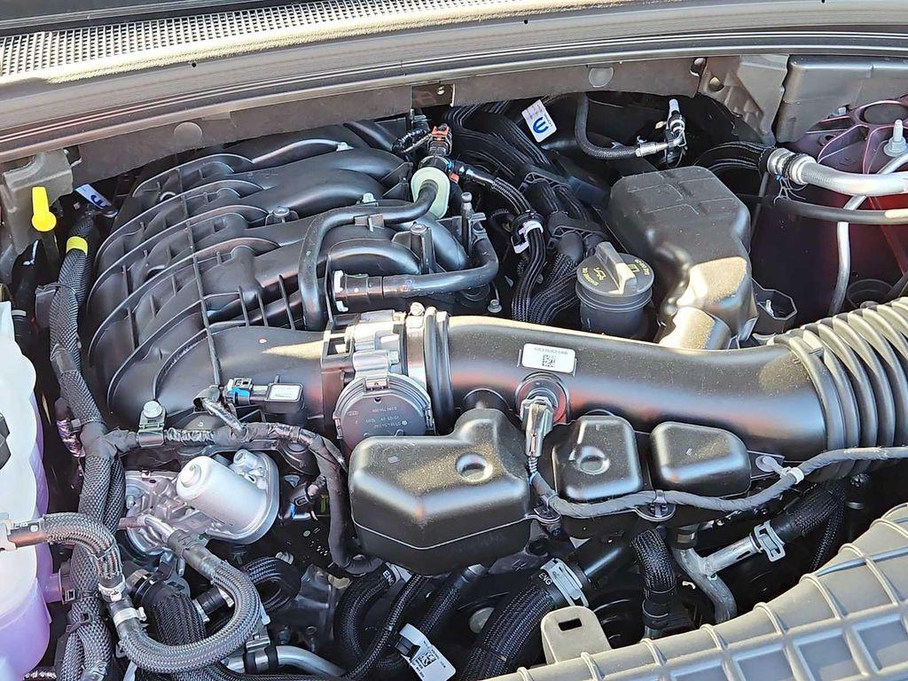 used 2025 Jeep Grand Cherokee car, priced at $35,954