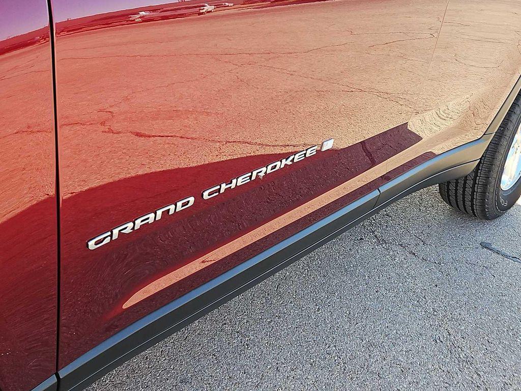 used 2025 Jeep Grand Cherokee car, priced at $35,954