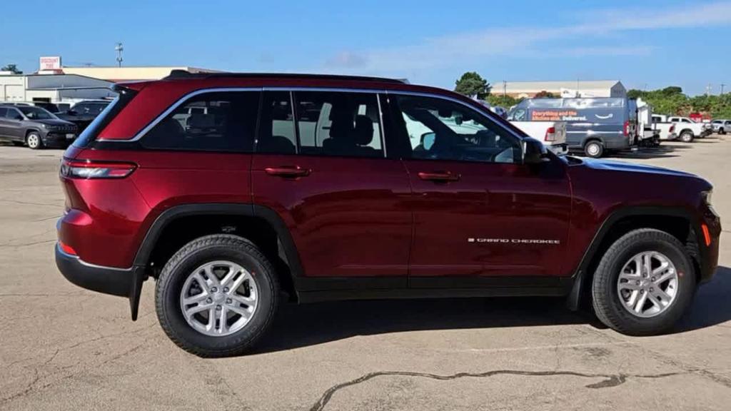 used 2025 Jeep Grand Cherokee car, priced at $35,954