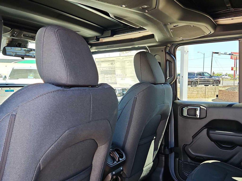 new 2025 Jeep Wrangler car, priced at $47,545