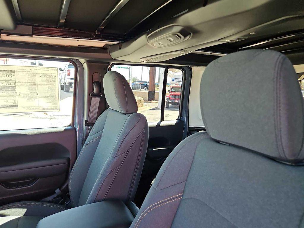 new 2025 Jeep Wrangler car, priced at $47,545