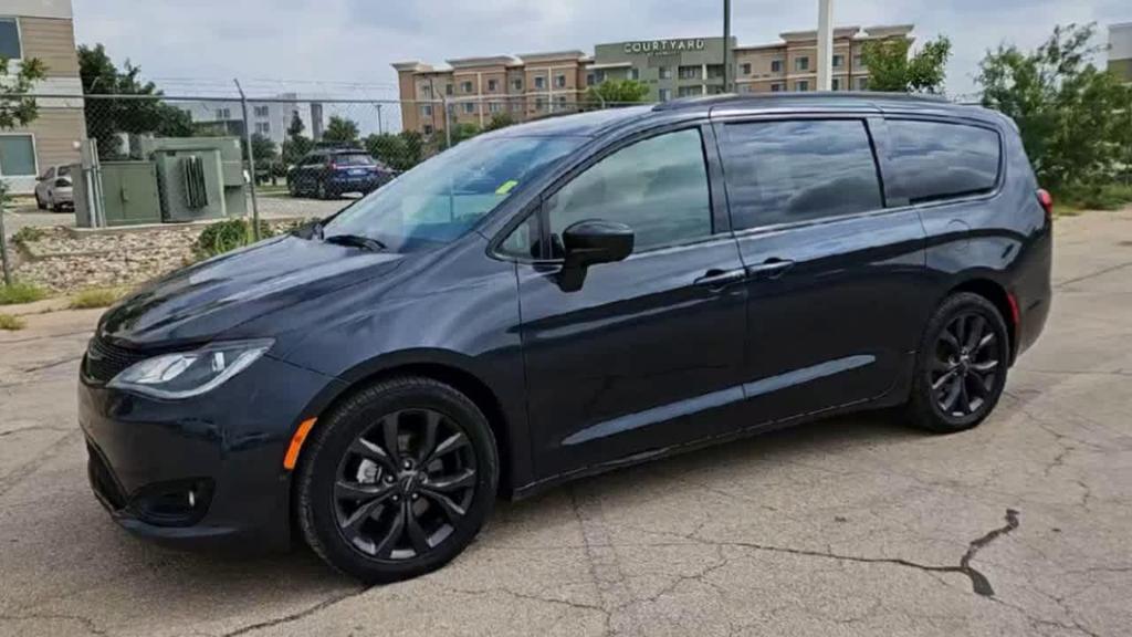 used 2020 Chrysler Pacifica car, priced at $22,133