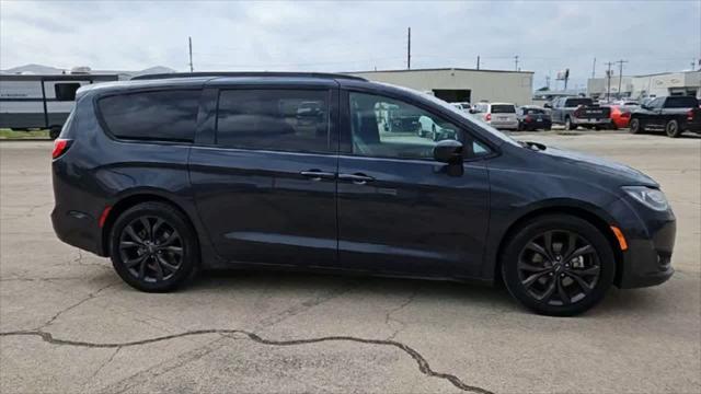 used 2020 Chrysler Pacifica car, priced at $22,133