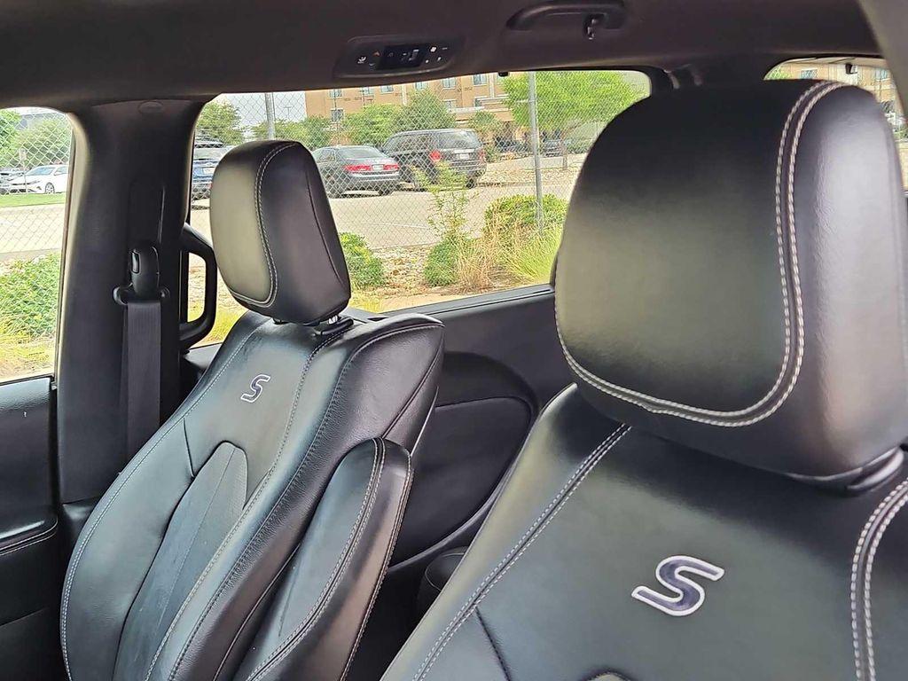used 2020 Chrysler Pacifica car, priced at $22,133