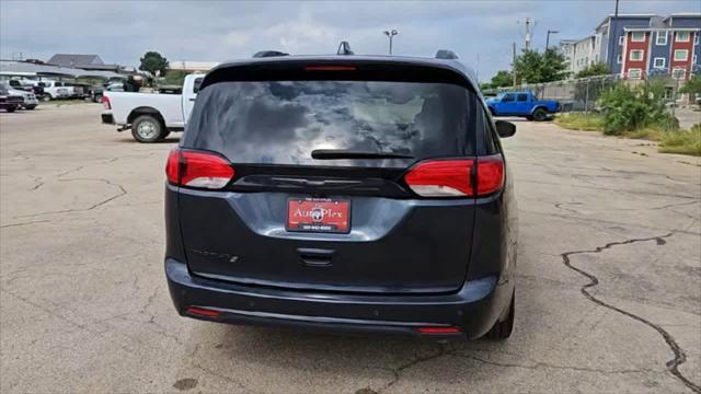 used 2020 Chrysler Pacifica car, priced at $22,133