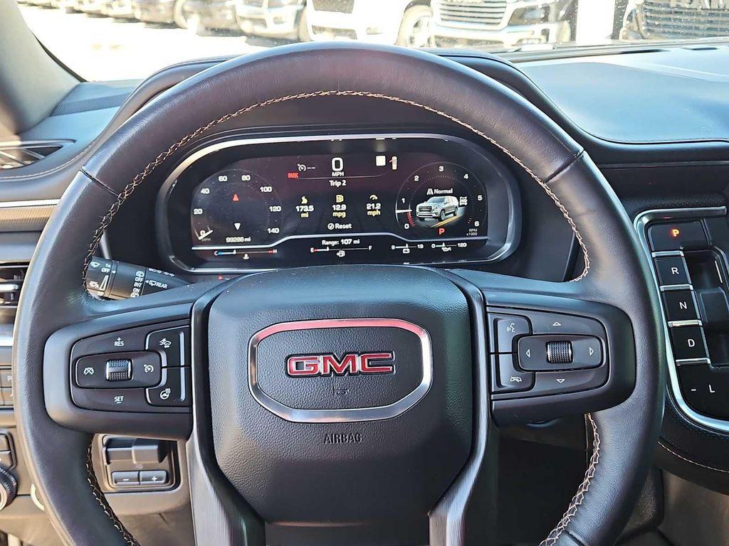 used 2022 GMC Yukon XL car, priced at $46,840