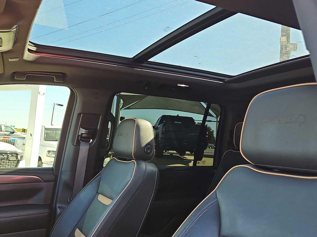 used 2022 GMC Yukon XL car, priced at $46,840