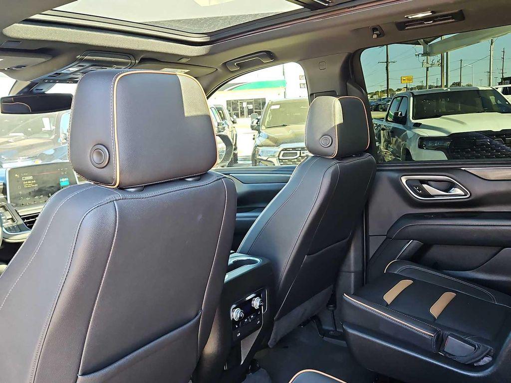 used 2022 GMC Yukon XL car, priced at $46,840