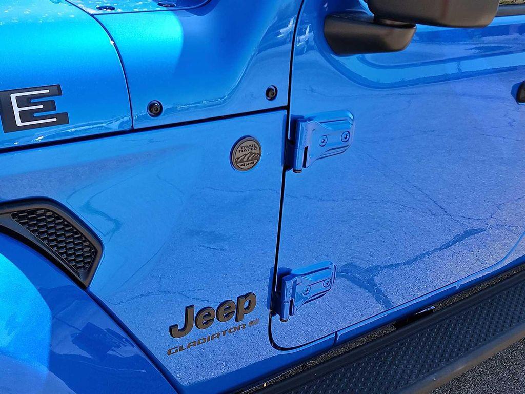 new 2025 Jeep Gladiator car, priced at $48,950