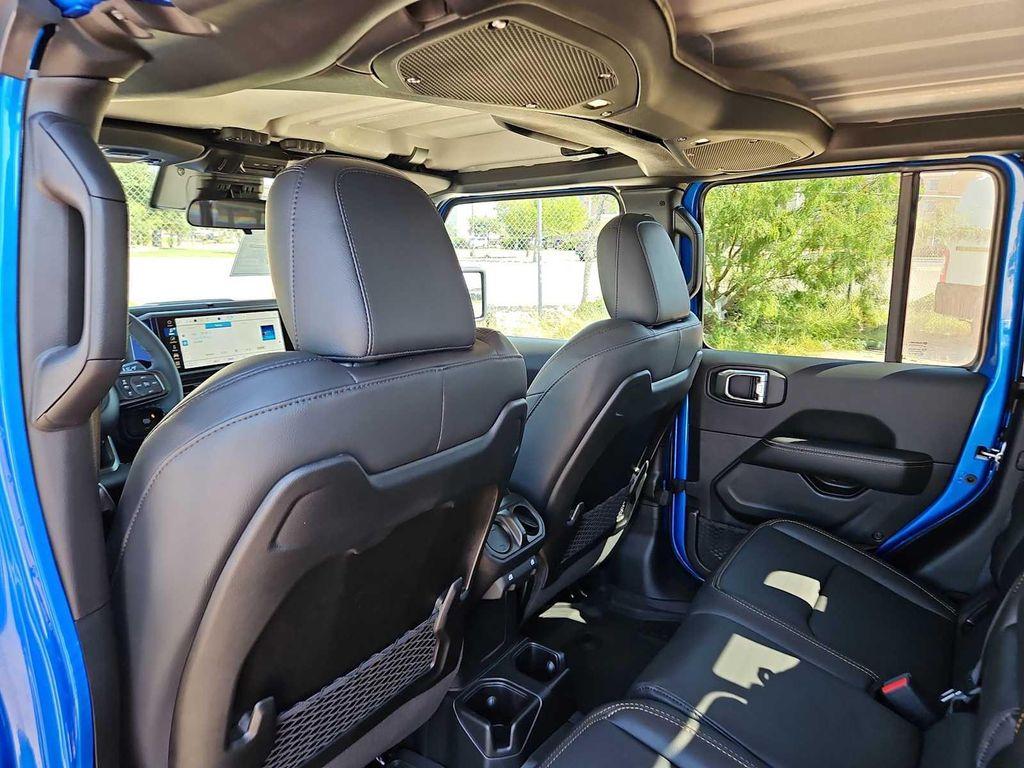 new 2025 Jeep Gladiator car, priced at $48,950