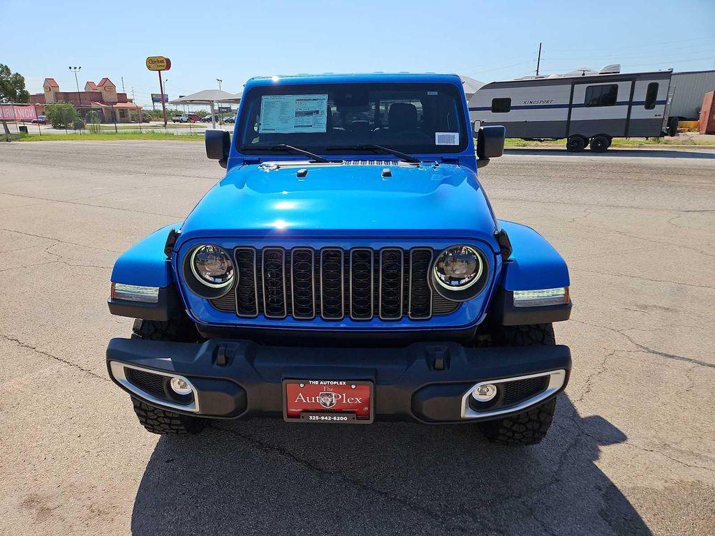 new 2025 Jeep Gladiator car, priced at $48,950