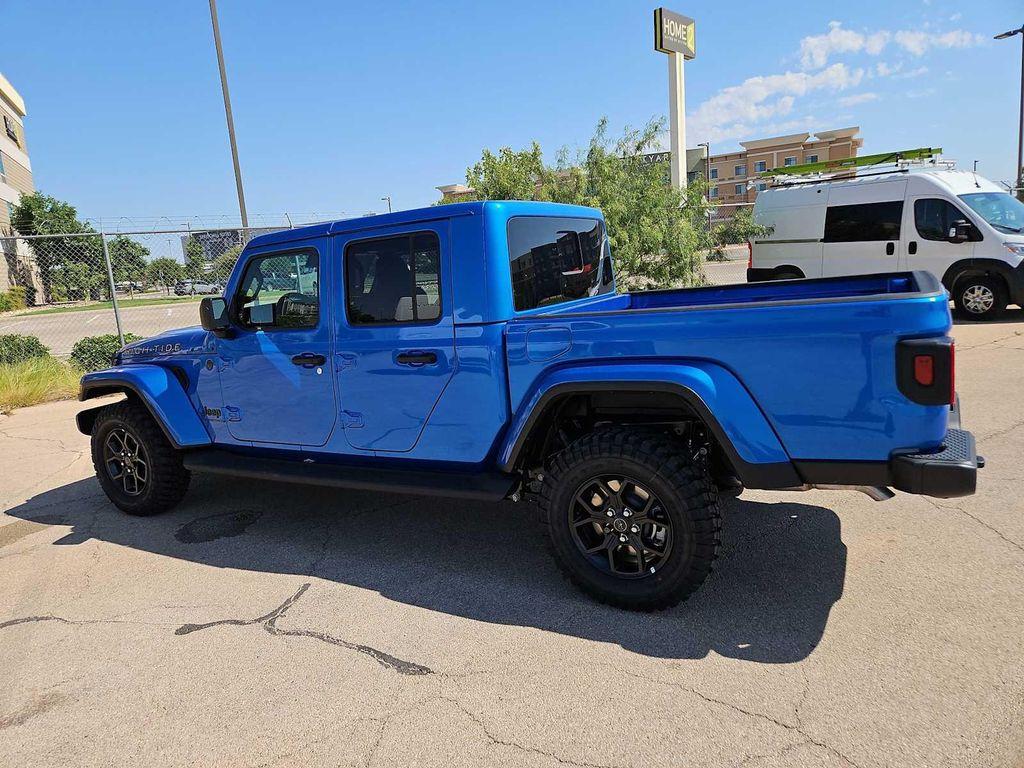new 2025 Jeep Gladiator car, priced at $48,950
