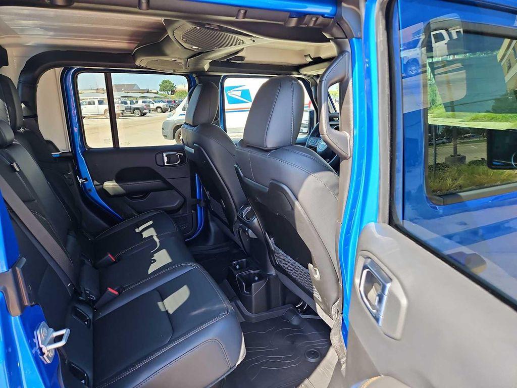 new 2025 Jeep Gladiator car, priced at $48,950