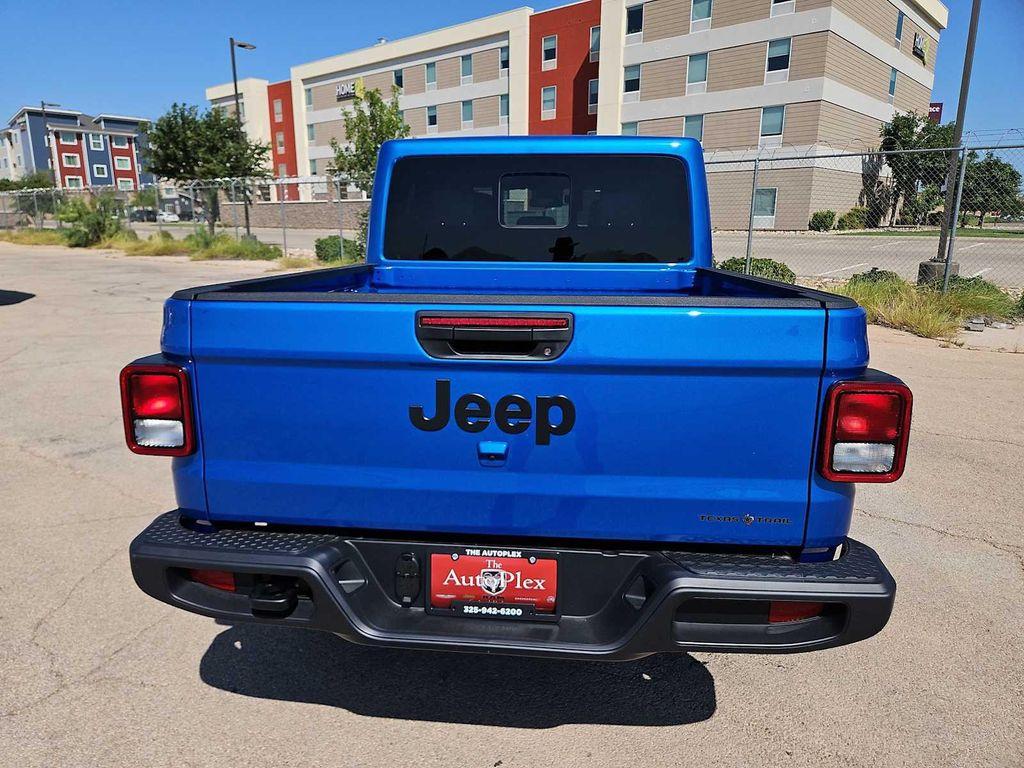 new 2025 Jeep Gladiator car, priced at $48,950