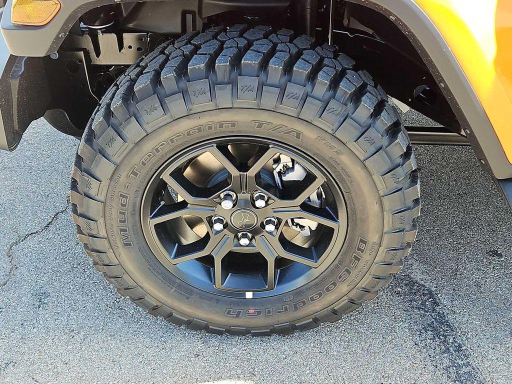 new 2025 Jeep Gladiator car, priced at $49,250