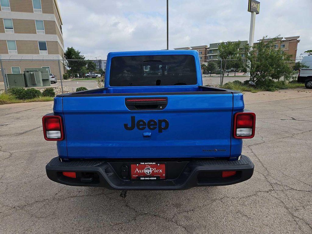 new 2025 Jeep Gladiator car, priced at $49,550