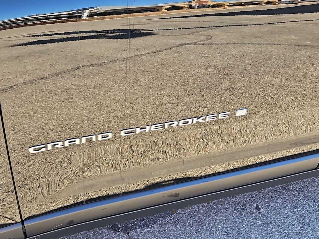 used 2024 Jeep Grand Cherokee L car, priced at $33,943