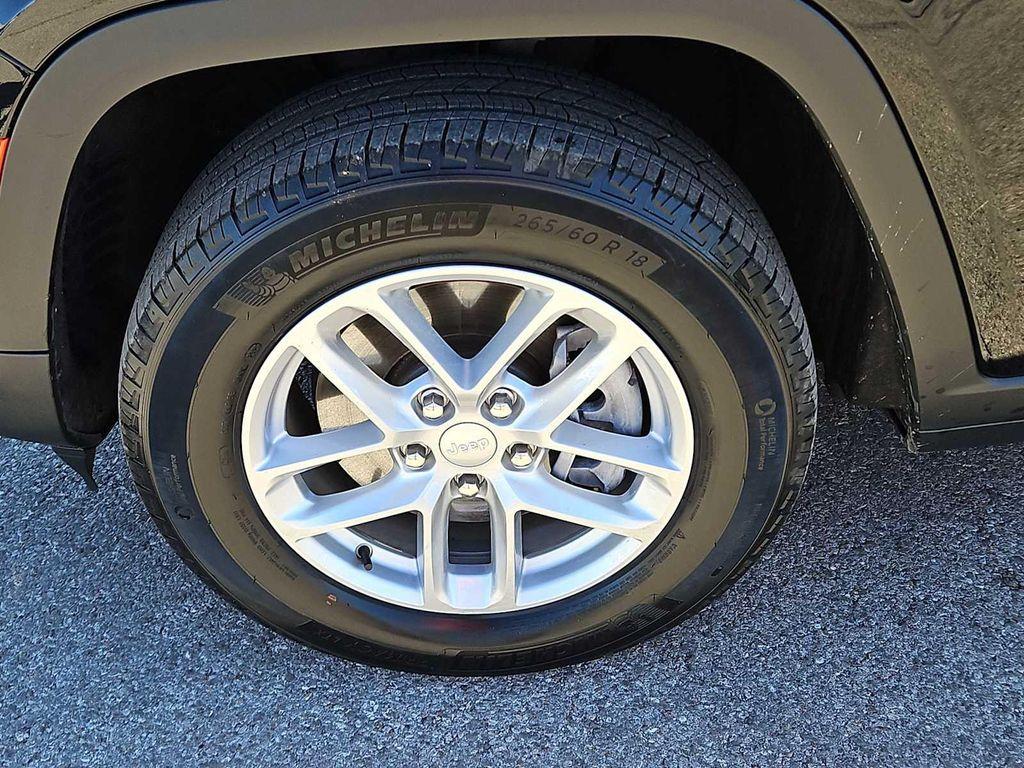 used 2024 Jeep Grand Cherokee L car, priced at $33,943