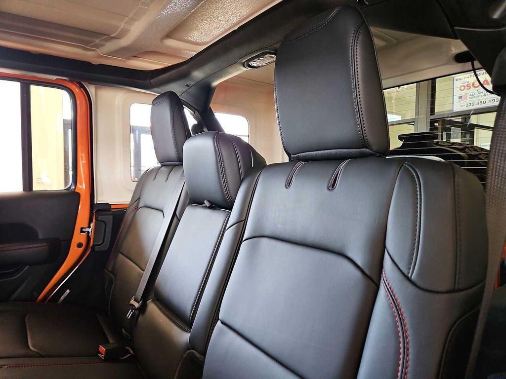 new 2025 Jeep Wrangler car, priced at $59,590