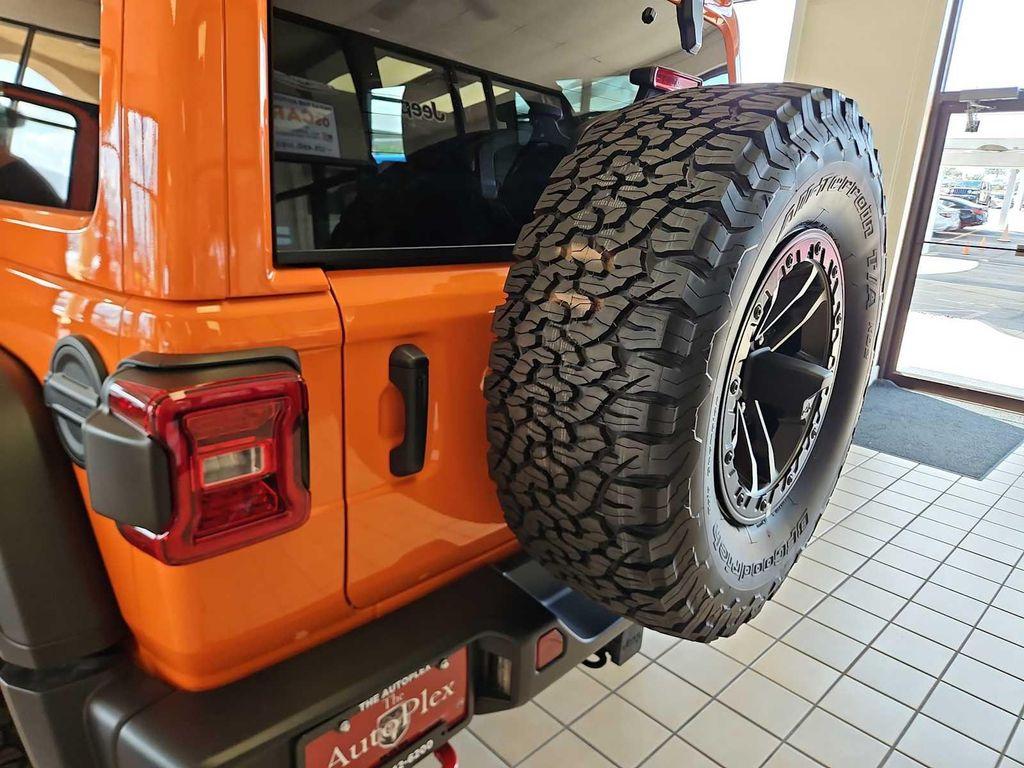 new 2025 Jeep Wrangler car, priced at $59,590