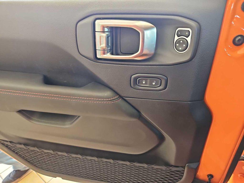 new 2025 Jeep Wrangler car, priced at $59,590