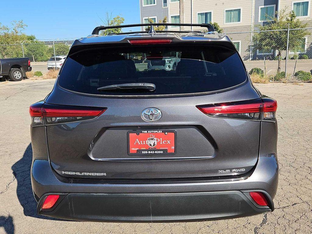 used 2022 Toyota Highlander car, priced at $33,854