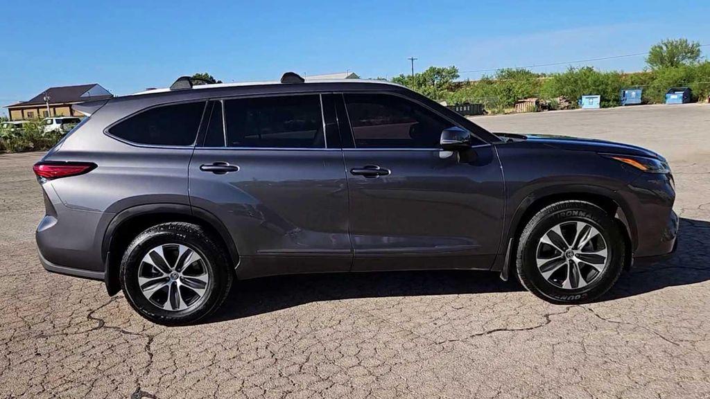 used 2022 Toyota Highlander car, priced at $33,854