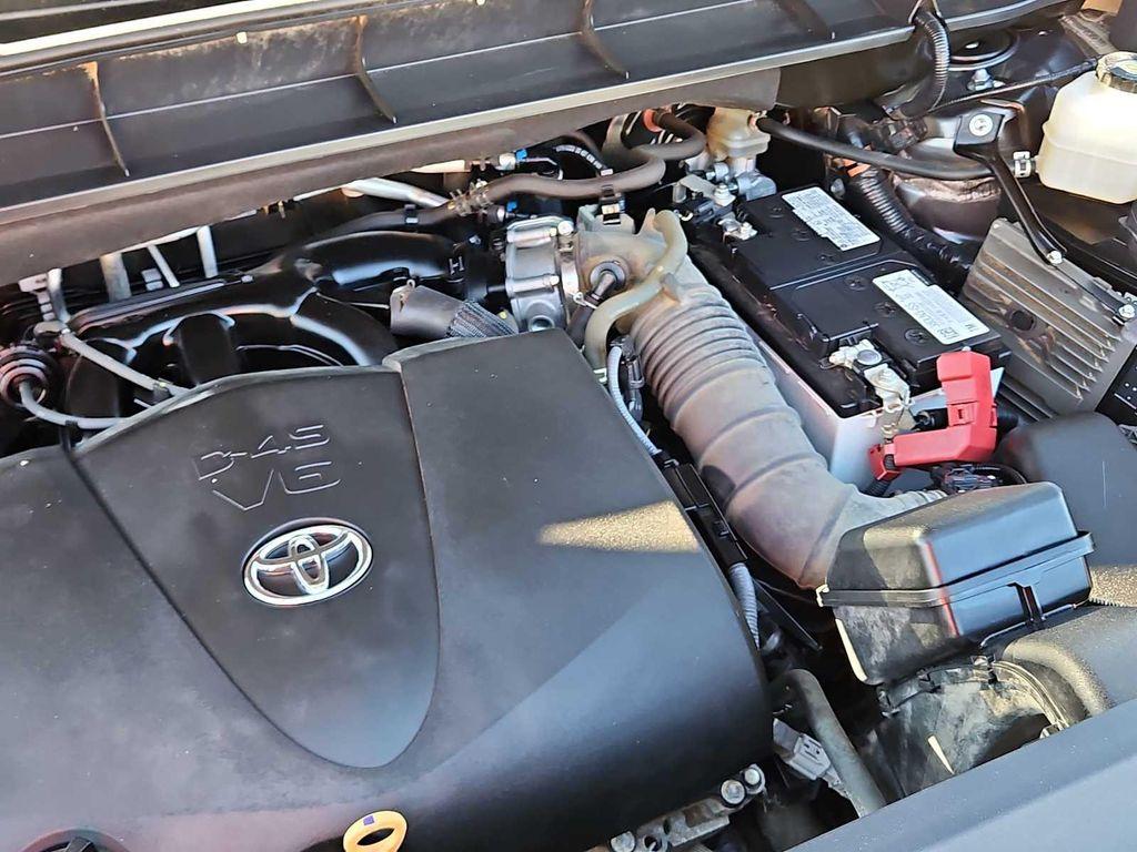 used 2022 Toyota Highlander car, priced at $33,854