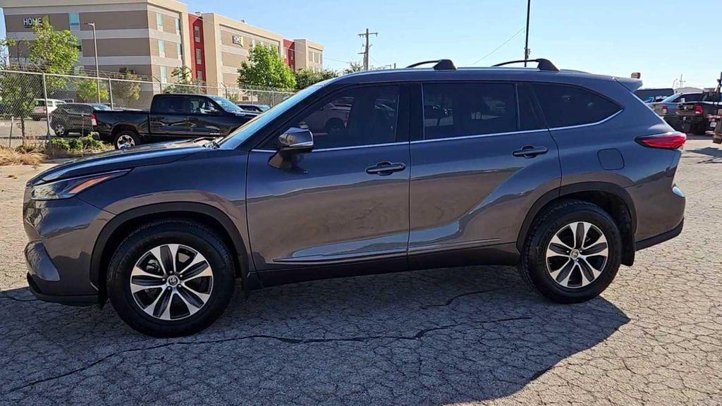 used 2022 Toyota Highlander car, priced at $33,854