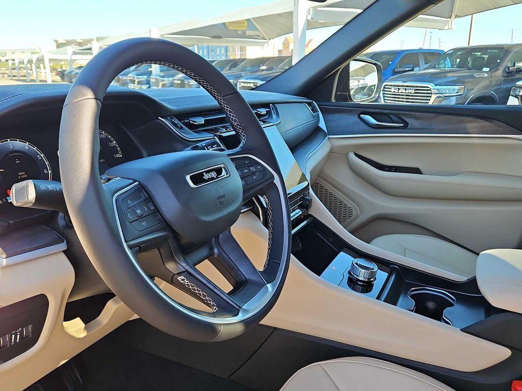 new 2025 Jeep Grand Cherokee L car, priced at $45,735