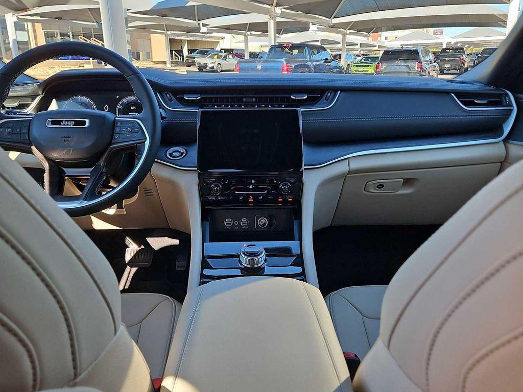 new 2025 Jeep Grand Cherokee L car, priced at $45,735