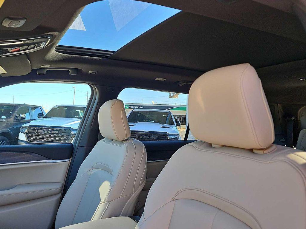 new 2025 Jeep Grand Cherokee L car, priced at $45,735