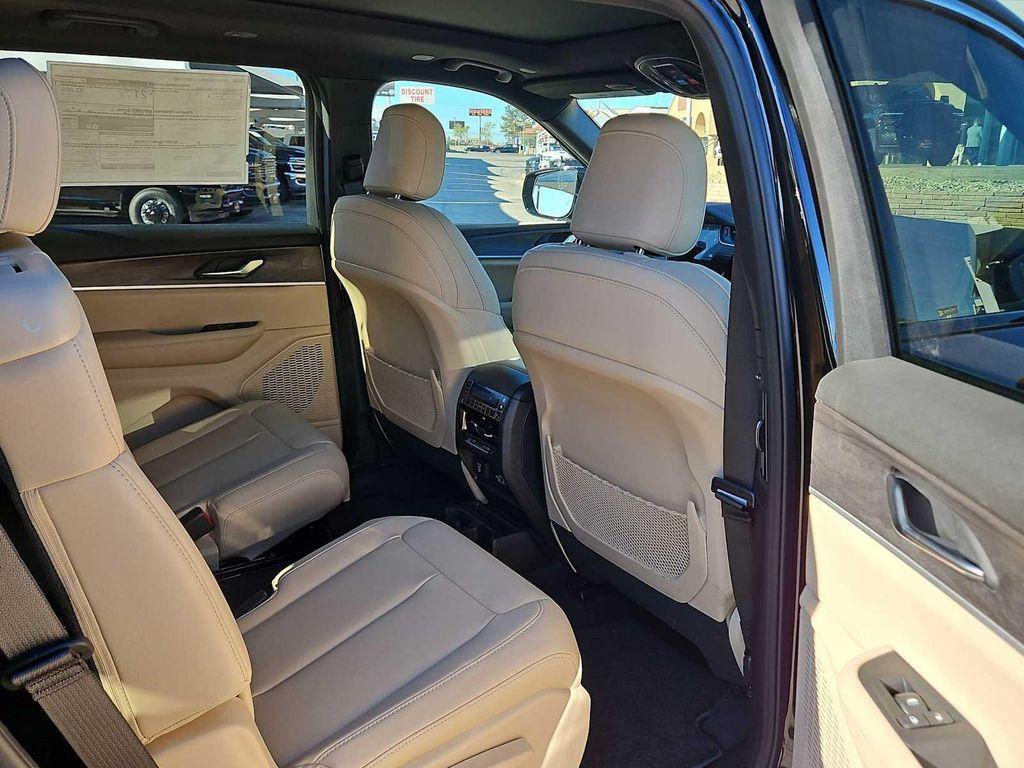 new 2025 Jeep Grand Cherokee L car, priced at $45,735