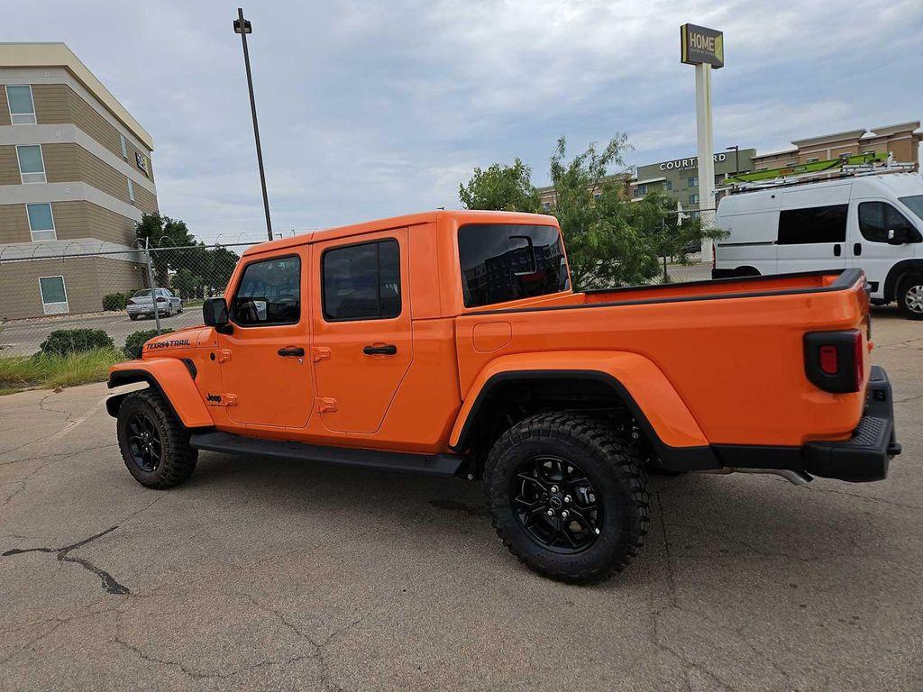 new 2025 Jeep Gladiator car, priced at $49,250