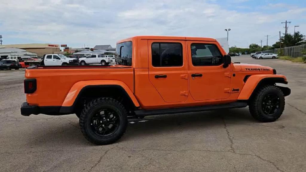 new 2025 Jeep Gladiator car, priced at $49,250