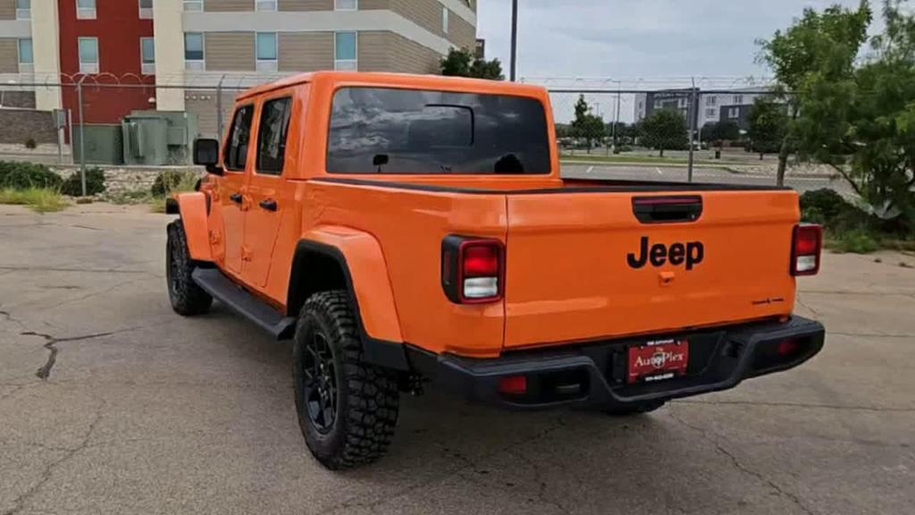 new 2025 Jeep Gladiator car, priced at $49,250