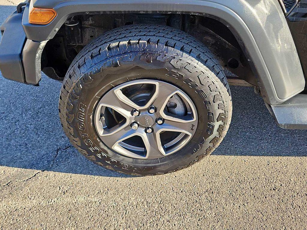 used 2018 Jeep Wrangler Unlimited car, priced at $21,567